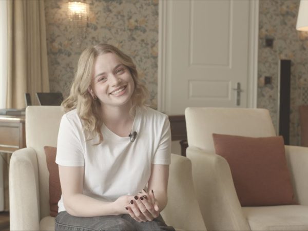 Schauspielerin LUNA WEDLER im Interview zum neuen Film JE SUIS KARL