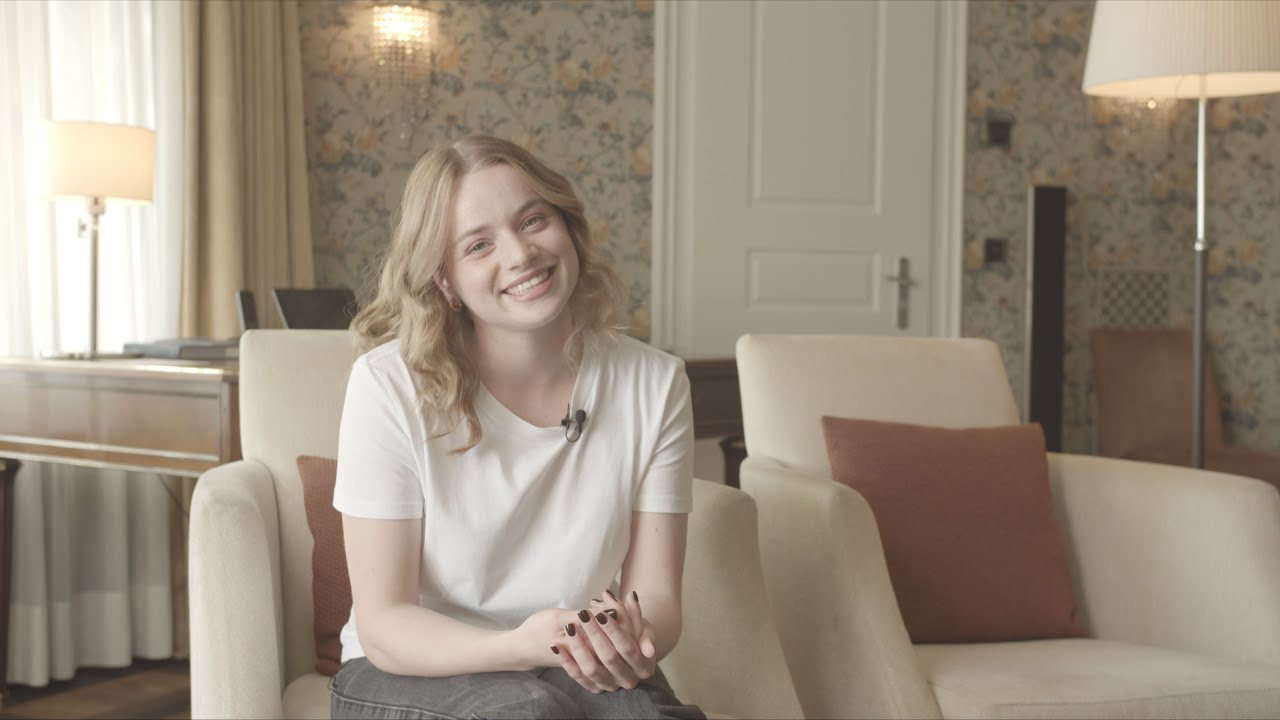 Schauspielerin LUNA WEDLER im Interview zum neuen Film JE SUIS KARL